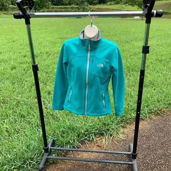 The North Face Windfall Womens Full Zip Softshell Jacket TRENDING POP OF COLOR - Picture 10 of 11